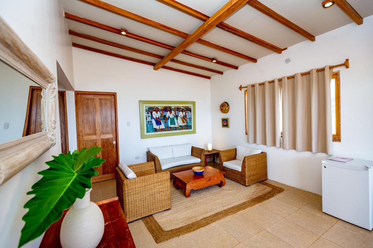 Punta Camaron & Hotel *