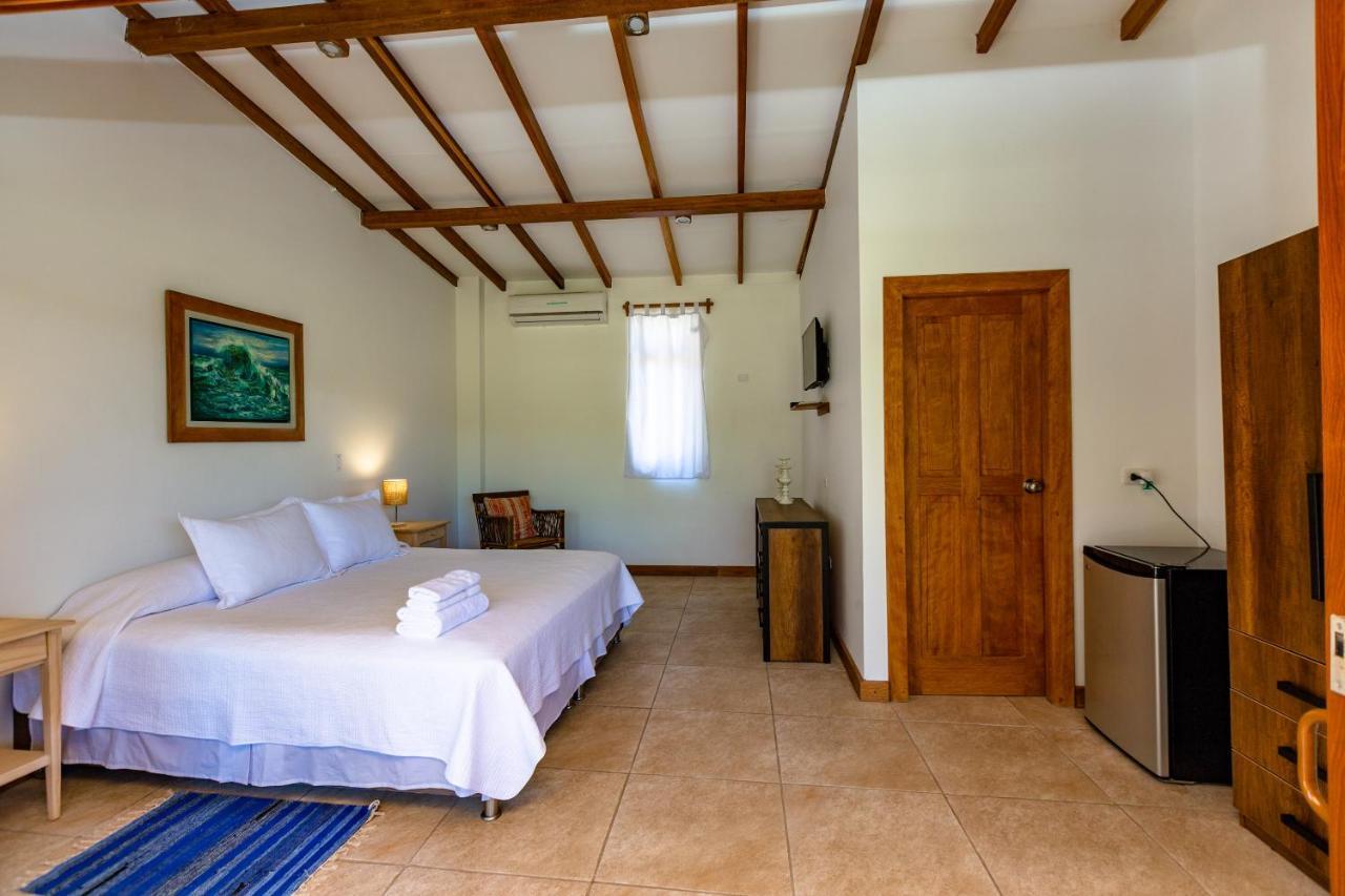 Hotel Punta Camaron & *